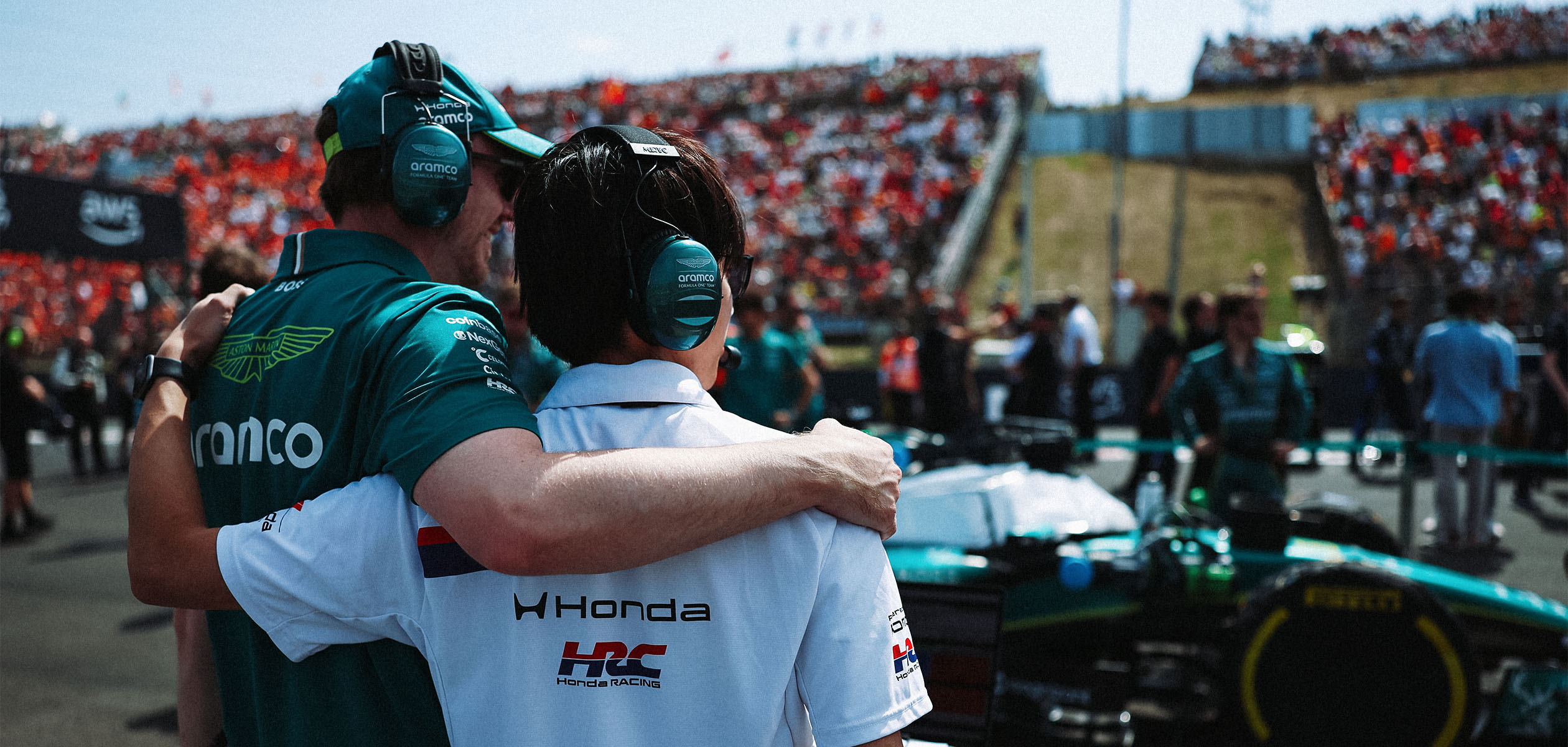 Aston Martin отметит 500-ю гонку Honda спецлоготипом на AMR26